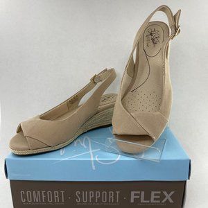 Life Stride Socialite Taupe Fabric Wedge Espadrille Sandals 8.5W with Box